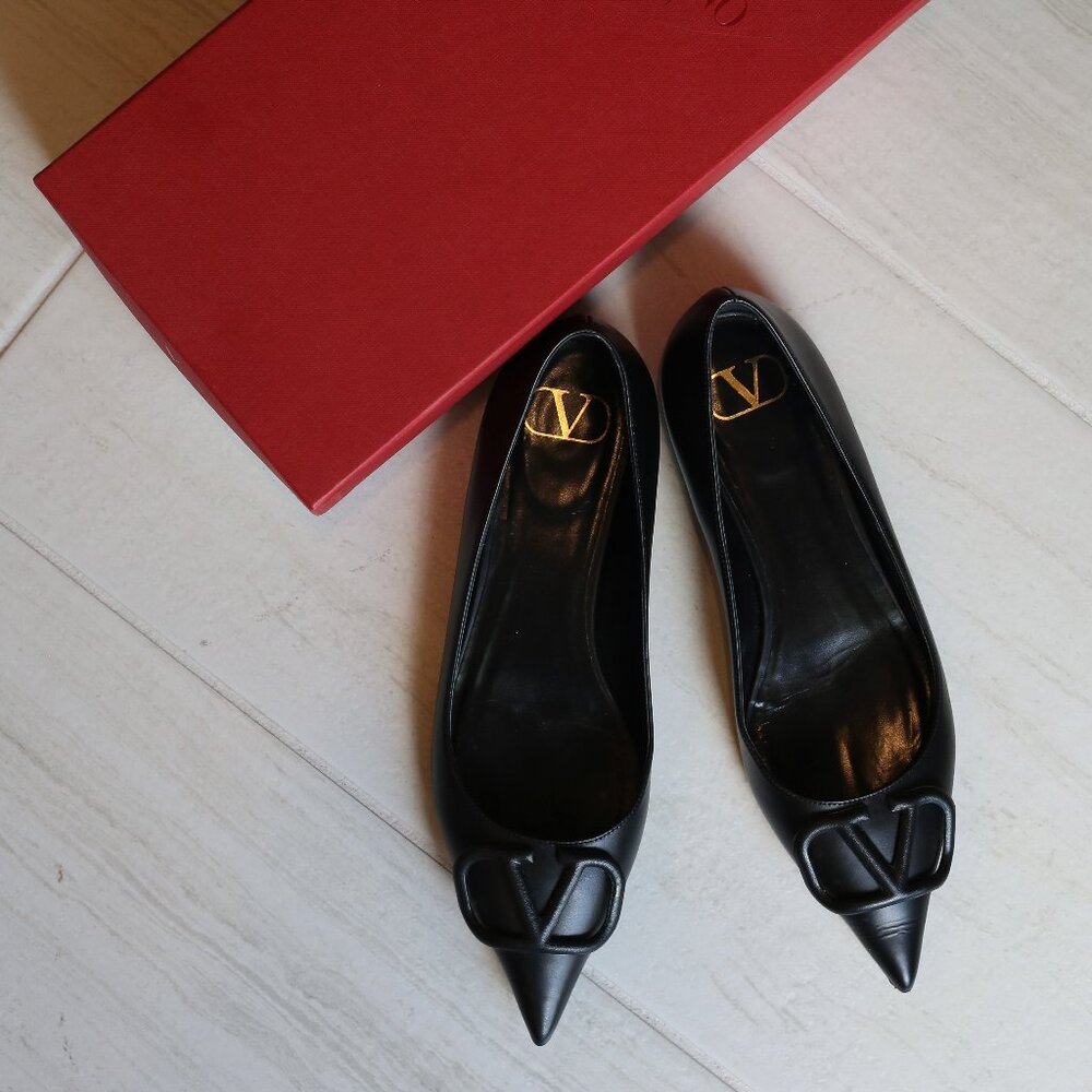 Black Valentino Garavani VLOGO Pointed Toe Ballet Flat - Picture 3 of 11
